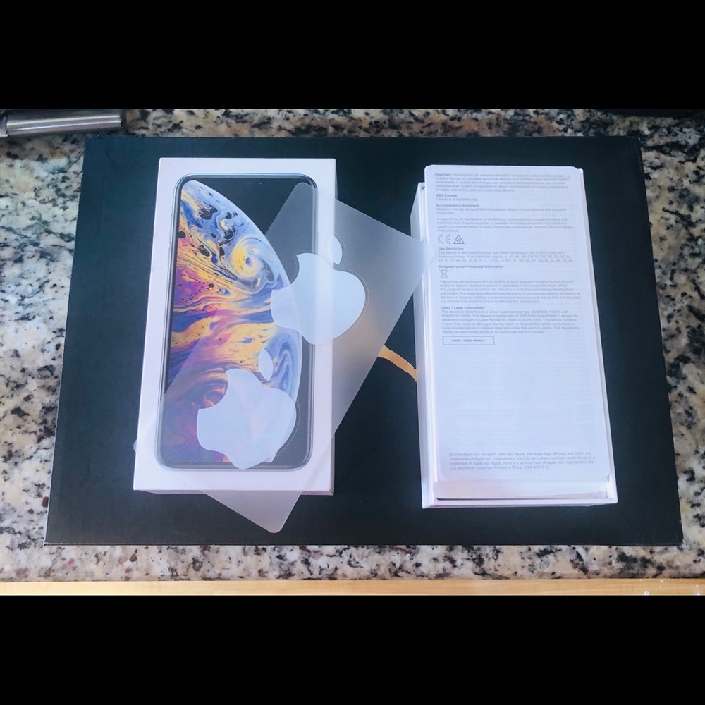 iPhone X Max box! Earphones and charger included!